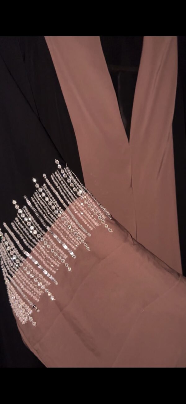 Classic Black Closed Abaya with Mauve-Brown Accents
