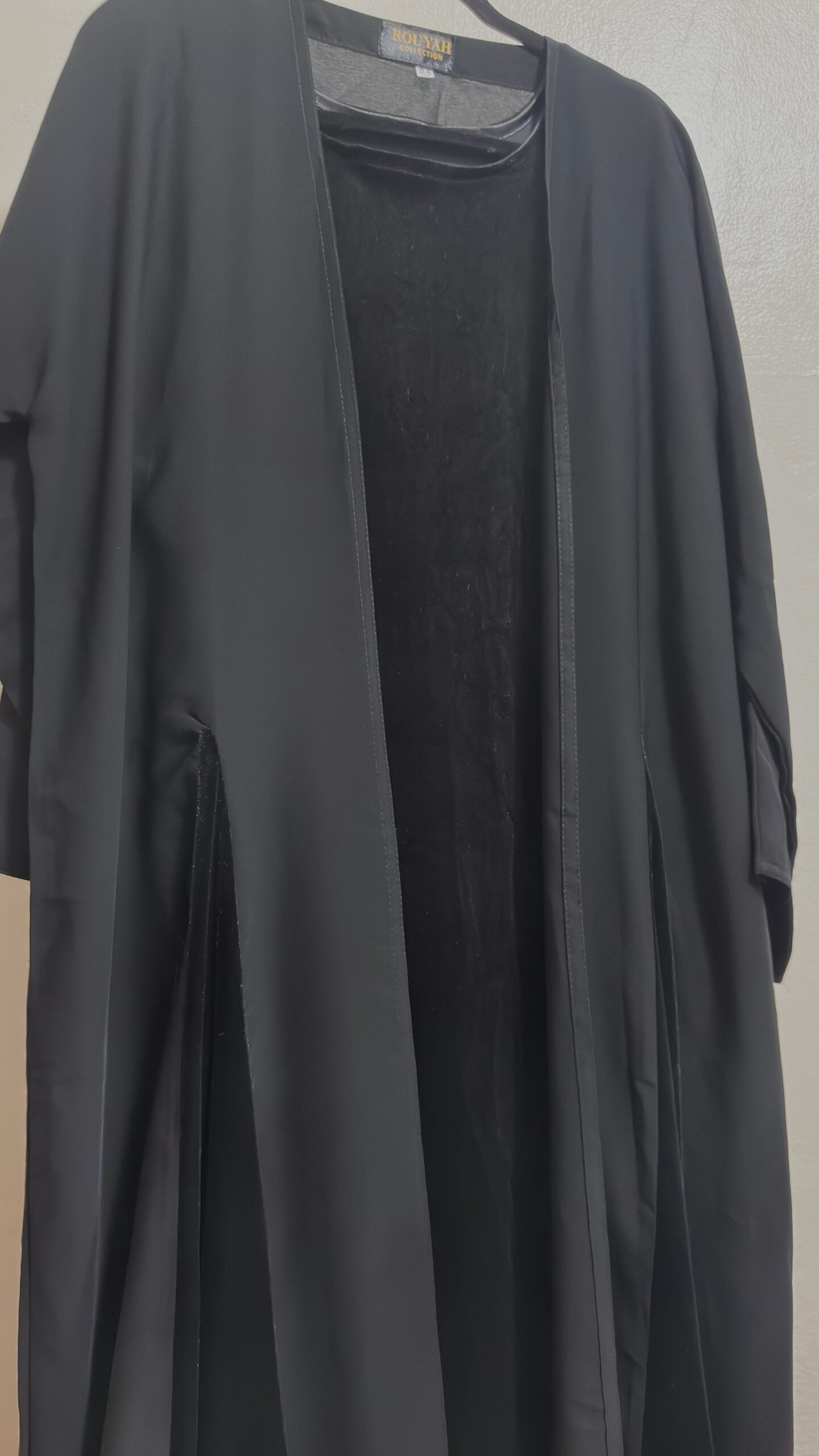 ELARA 4 Piece Set - Black - Image 2