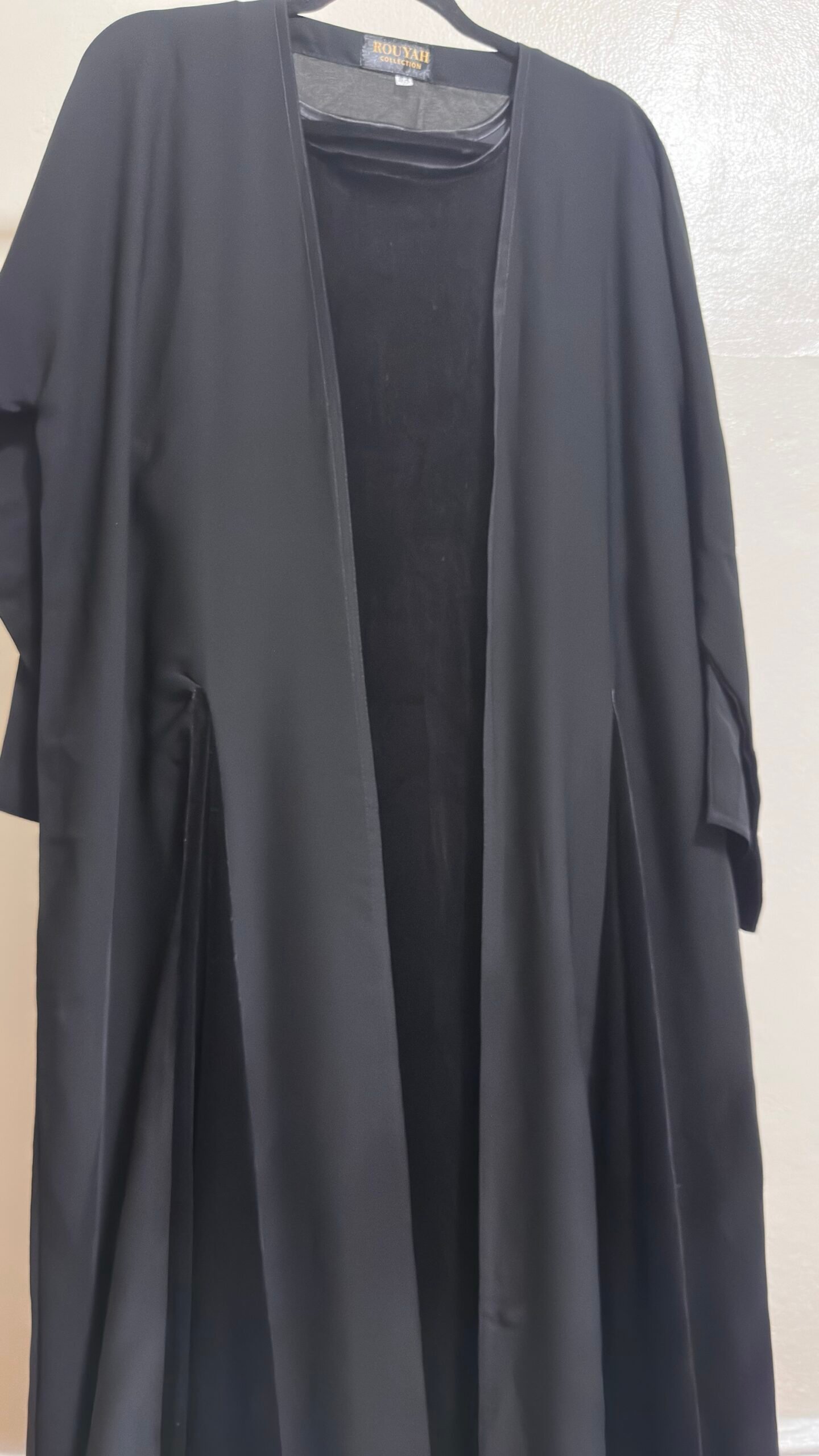 ELARA 4 Piece Set - Black - Image 3