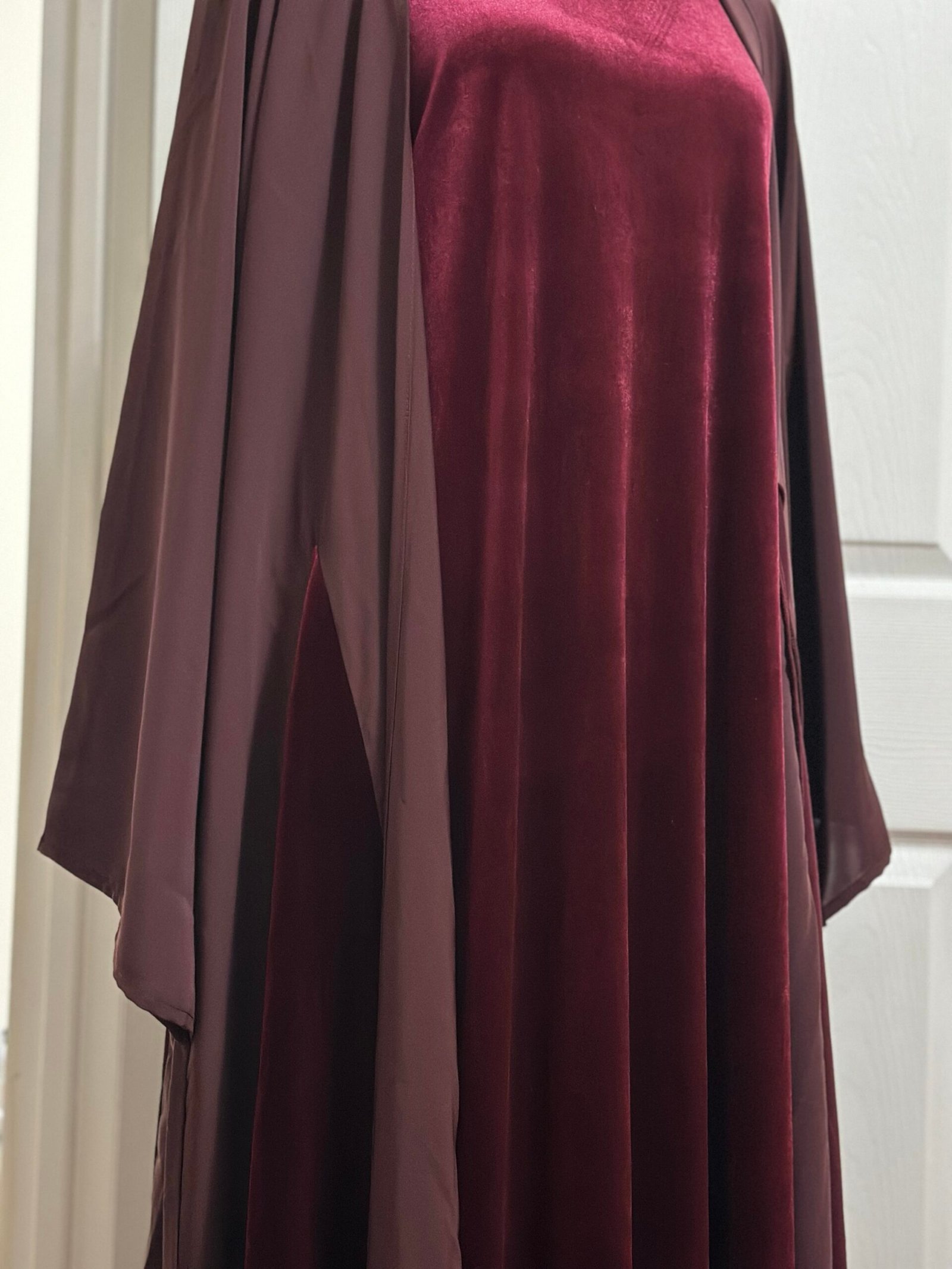 ELARA 4 Piece Set - Maroon - Image 2