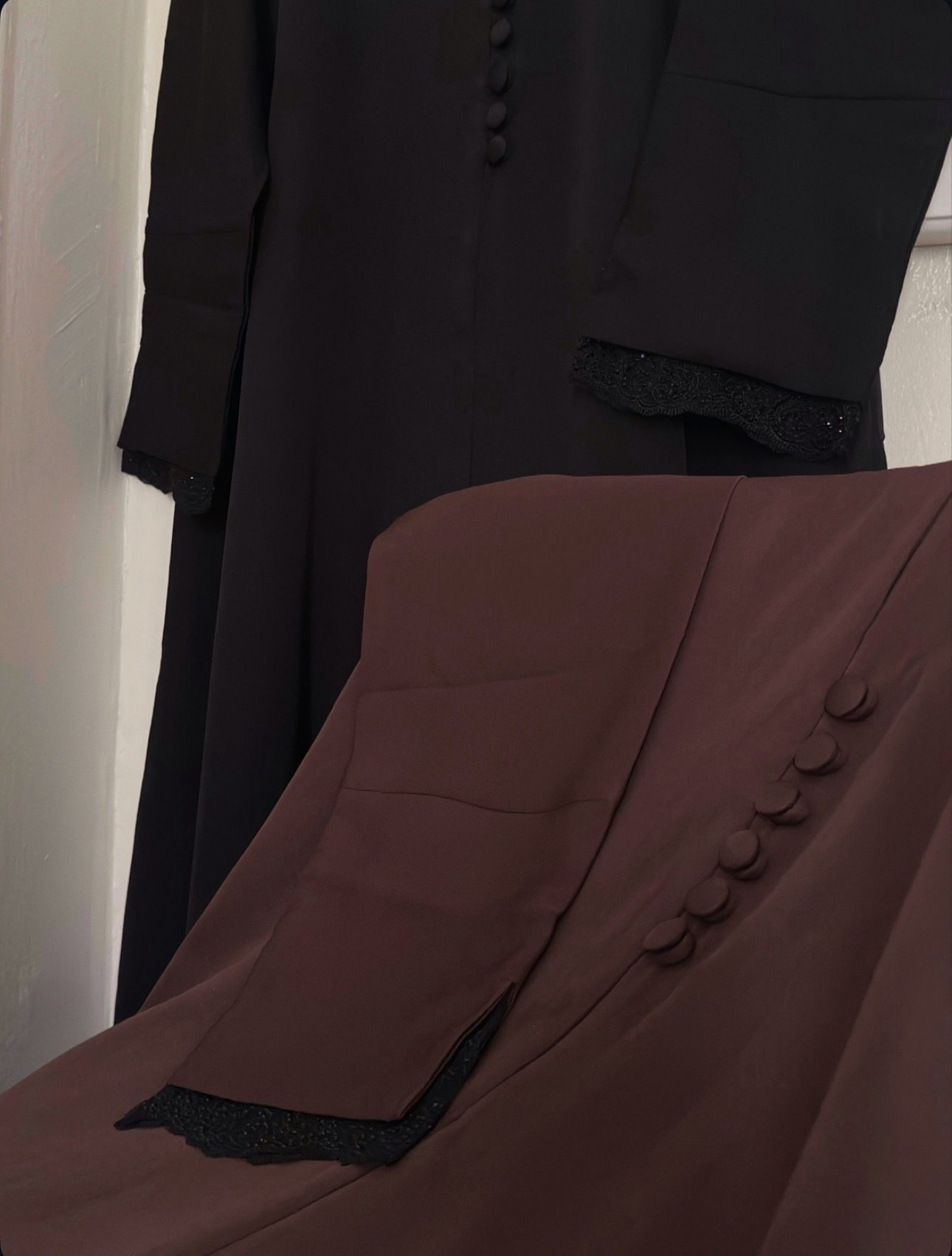 ZAYNA - Closed Abaya with Lace Accents - Black - Image 4