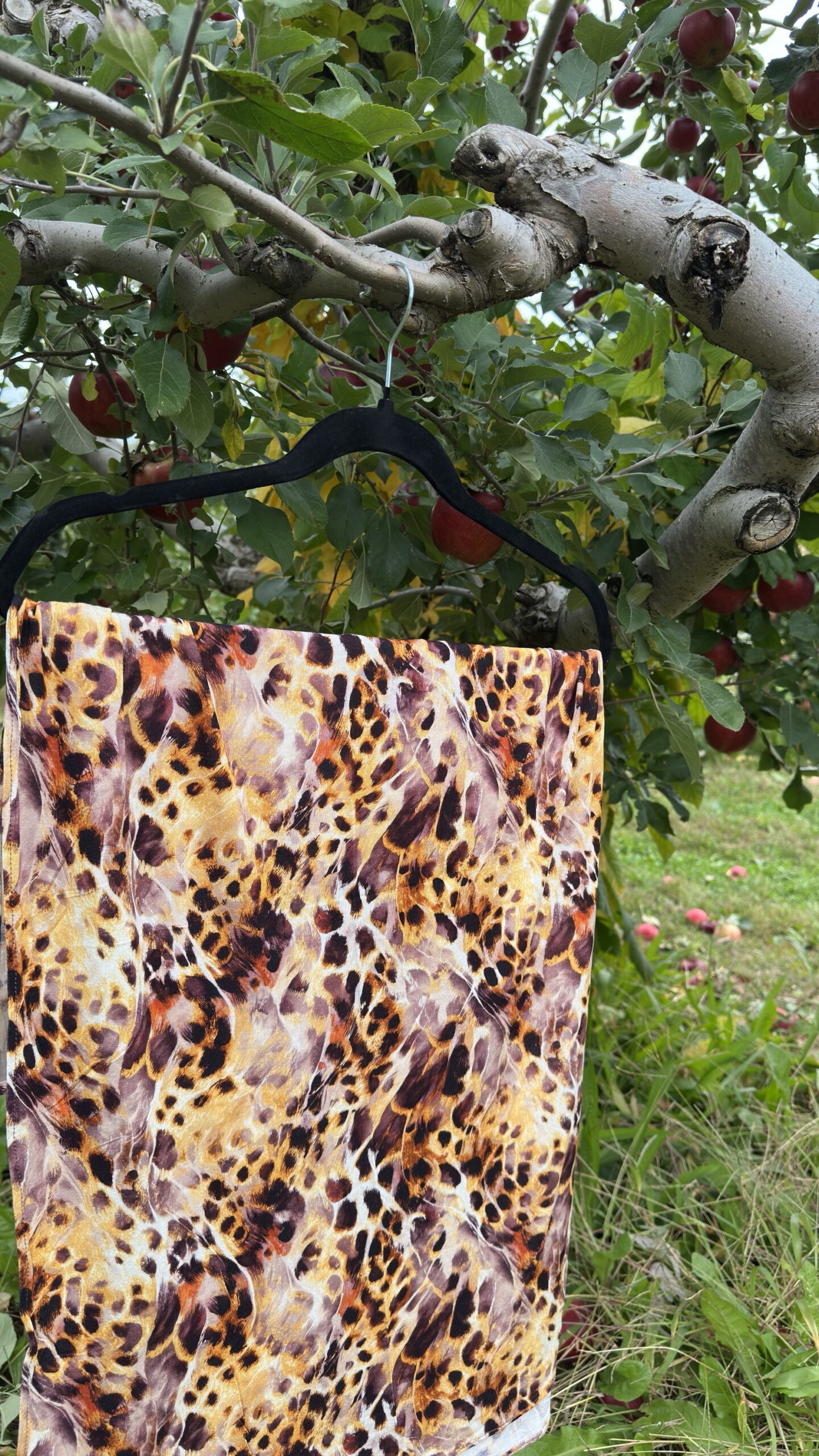 Feline Print Jersey Hijab - Image 2